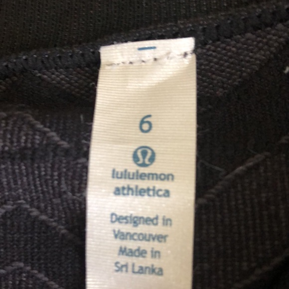 Lululemon leggings. Excellent condition - worn 1 time. - Picture 3 of 3